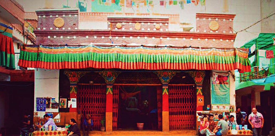 nearest metro station to Majnu Ka Tila