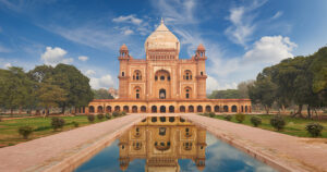 Nearest Metro Station to Humayun Tomb