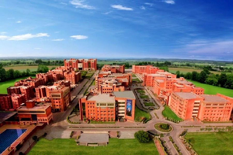 nearest metro station to Amity University Noida